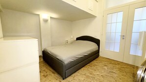 Room, 1 Bedroom, Smoking | 1 bedroom - Room-foro Romano Apartments C (Rome)