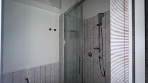 Room, 1 Bedroom, Smoking | Bilik Mandi