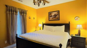 Iron/ironing board, WiFi, bed sheets - Lovely First floor 2BR condo (Myrtle Beach)