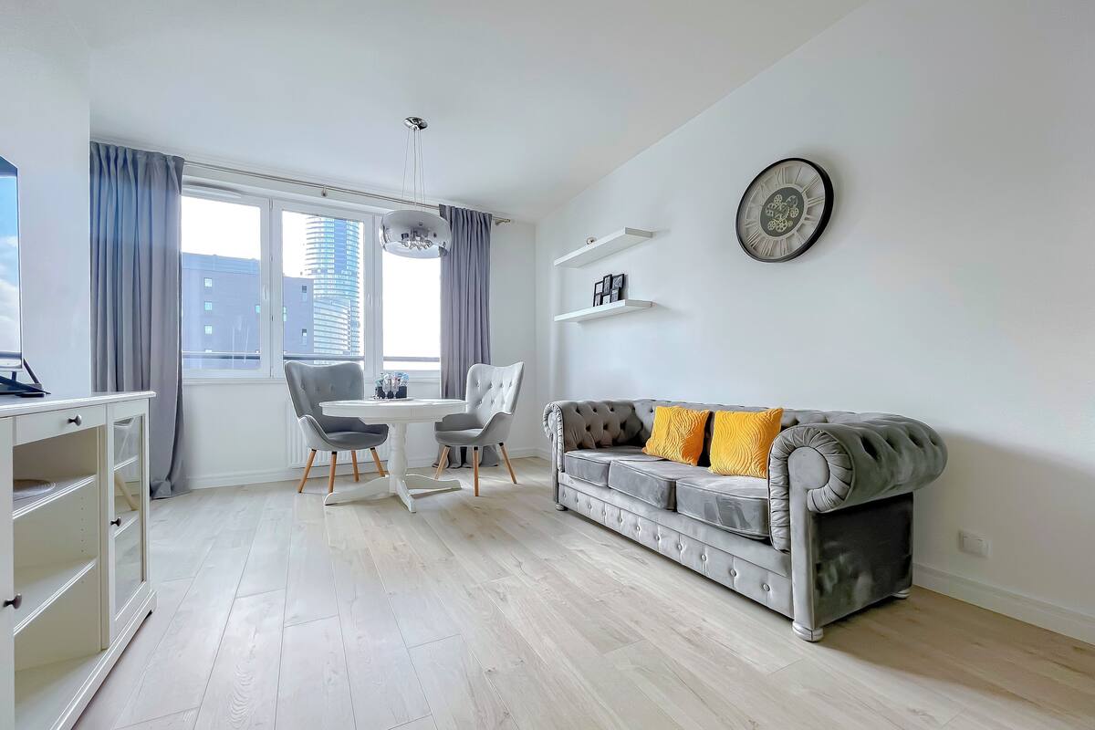 Comfort Apartment, Balcony | Living area
