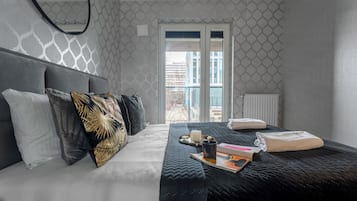 Standard Apartment, Balcony | Iron/ironing board, free WiFi