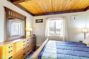 3 chambres, fer et planche à repasser, Wi-Fi gratuit, draps fournis