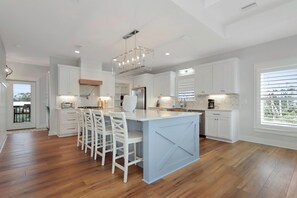 Hus - flera sängar (Home Away From Home) | Eget kök