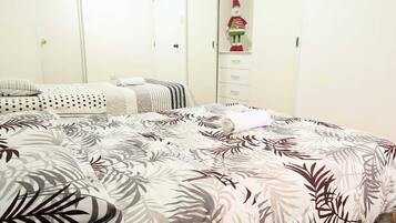 3 bedrooms, iron/ironing board, free WiFi, bed sheets