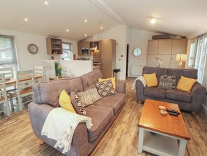 Cottage | Living area - Dovedale Lodge (Windermere)