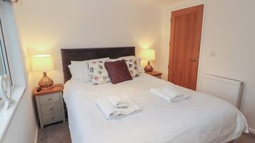 Cottage | Individually decorated, individually furnished, free WiFi