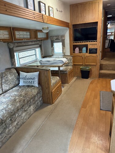 5th Wheel RV On Permanent Site ,Near Hatfield McCoy Sites