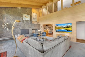 TV, fireplace, offices