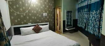 ホテル J B パレス