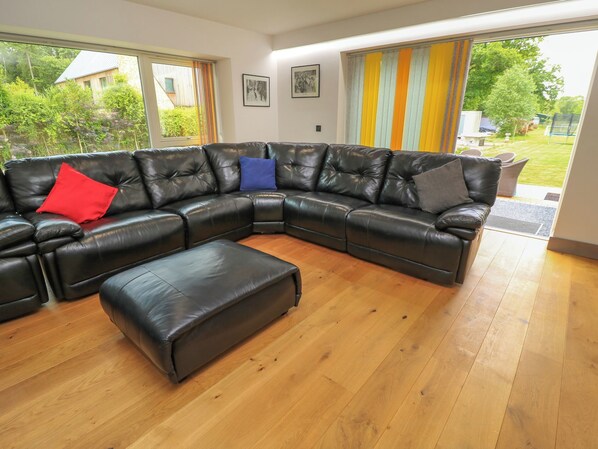 Living area - Silver Copse (Abingdon)