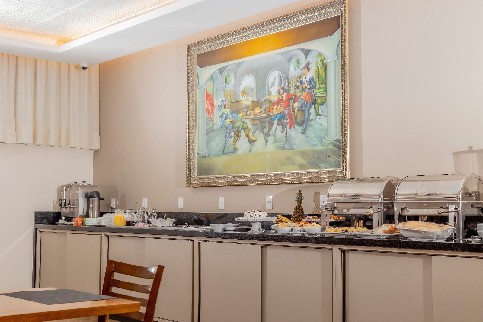 Bao gồm bữa sáng buffet hàng ngày 