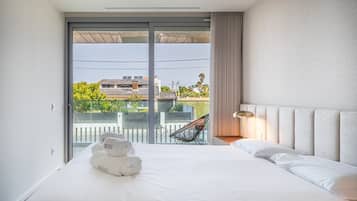 1 dormitorio, tabla de planchar con plancha, Internet y ropa de cama