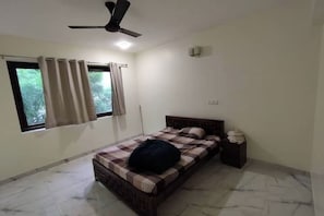 3 habitaciones, tabla de planchar con plancha y wifi 