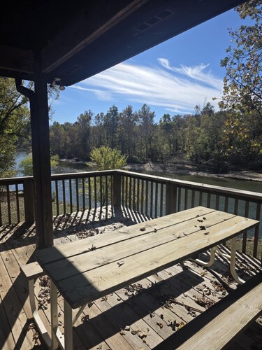 Cozy Riverfront Cabin on the Current River.   Relax, Unwind & Explore the Ozarks