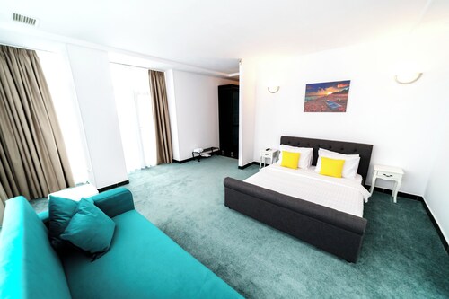 Avenue Palm on the Beach - Avenue Hotels