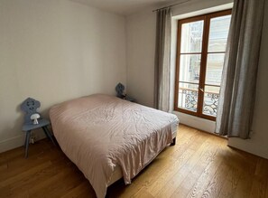 2 bedrooms, iron/ironing board, WiFi, bed sheets - Apartment with Wifi in the heart of Montparnasse (Paris)