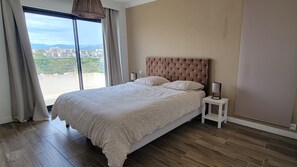 4 quartos, ferros/tábuas de passar roupa, Wi-Fi