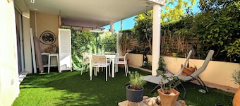 Apartment for 4 with beautiful garden