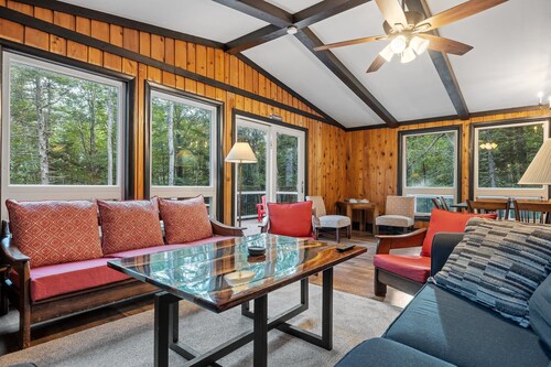 White Mountain Getaway;Hike and Ski Nearby