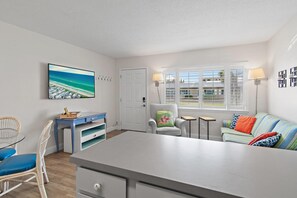 Townhome, 1 King Bed with Sofa bed (Capri by the Gulf 104) | Living area