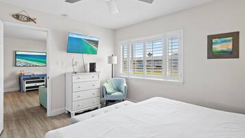 Townhome, 1 King Bed with Sofa bed (Capri by the Gulf 104) | WiFi