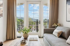 Executive Apartment, Kitchen, Mountain View | Exterior