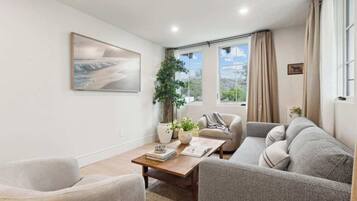 Executive Apartment, 2 Bedrooms, Balcony, Mountain View | View from room