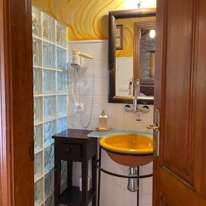 Haartrockner, Handtücher