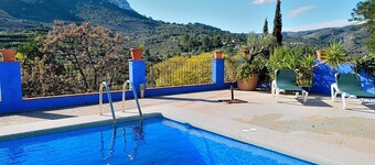 El Miserat - luxury room