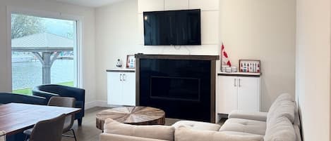 TV connectée, cheminée