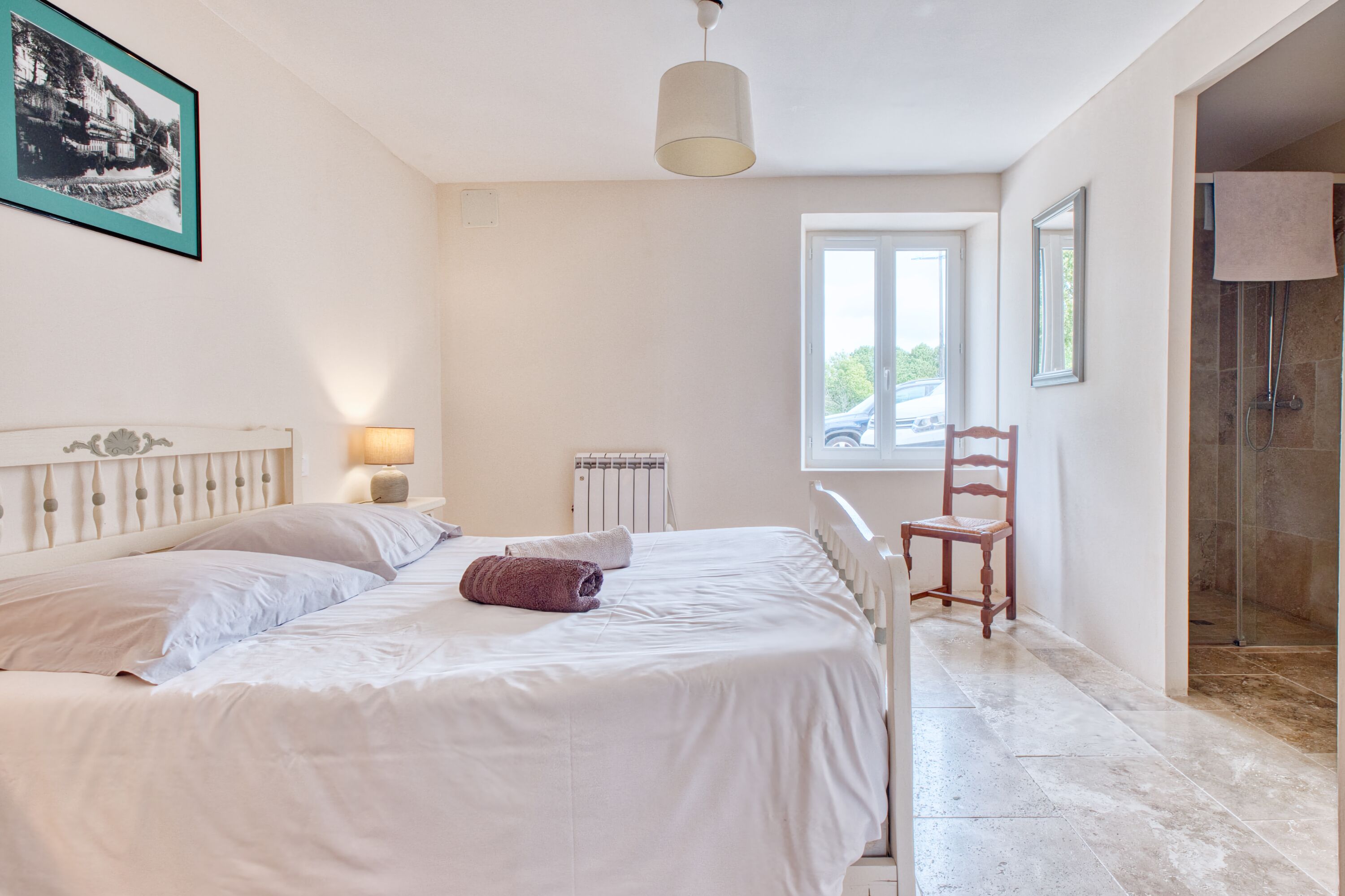 6 chambres, fer et planche à repasser, lit parapluie, Wi-Fi gratuit