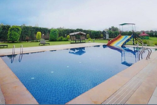  Royal green  Spacious farmhouse with 8 bedrooms and AC, WiFi in charming Sohna