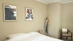 2 Schlafzimmer, Schreibtisch, Bügeleisen/Bügelbrett, kostenloses WLAN