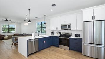 House, Multiple Beds (Ocean Oasis) | Private kitchen