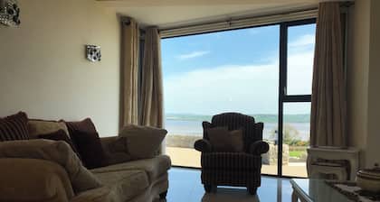 Serene luxurious Haven with Sea View: Rooms or Entire Property Letterkenny