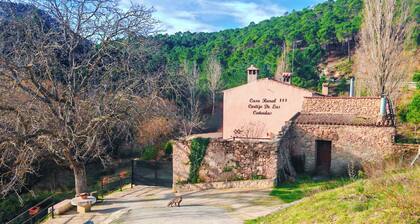 Cortijo de las Cañadas, 500 meters from the source of the Mundo River (Los Chorros).