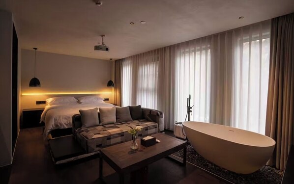 Classic Double Room, City View