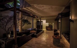 Khu tiếp khách ở sảnh