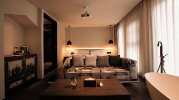 Classic Double Room, City View | Individually decorated, desk, laptop workspace, free WiFi