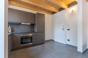 Réfrigérateur, four, plaque de cuisson, lave-vaisselle