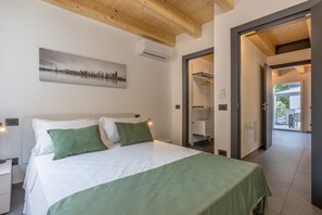 3 bedrooms, iron/ironing board