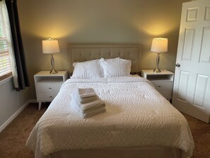 2 chambres, fer et planche à repasser, Wi-Fi, draps fournis