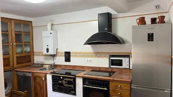 Microones, forn, placa de cuina i rentaplats