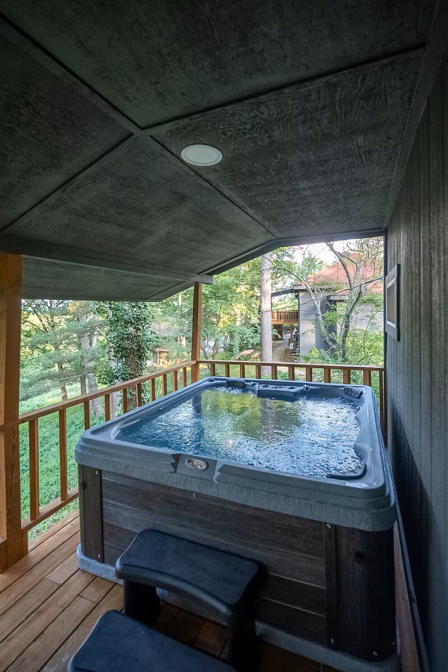 Luxury Cabin, Mountain View | Individually decorated, individually furnished, free WiFi, bed sheets