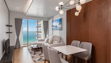 Minibar, in-room safe, desk, blackout drapes