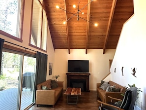 TV connectée, cheminée