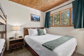 2 chambres, fer et planche à repasser, Wi-Fi gratuit, draps fournis