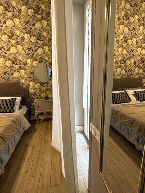 Premium bedding, iron/ironing board, free WiFi, bed sheets