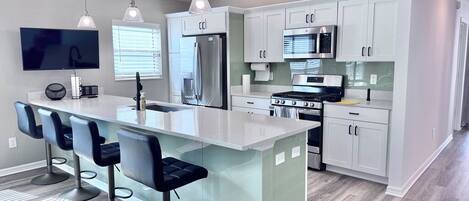 Four Ă micro-ondes, un four, surface de cuisson, lave-vaisselle