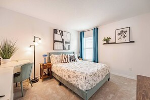 3 bedrooms, iron/ironing board, WiFi, bed sheets